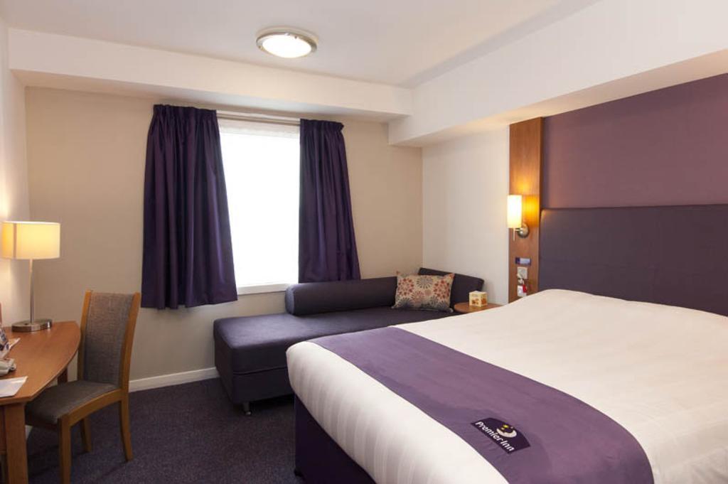 Premier Inn Southampton West Quay Room photo